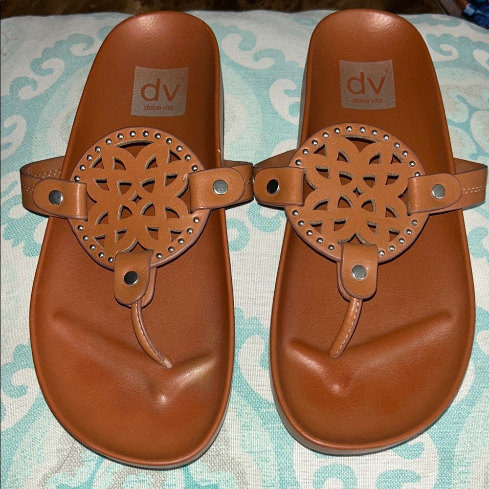 DV by Dolce Vita Women's Brown Floral Cutout Sandals